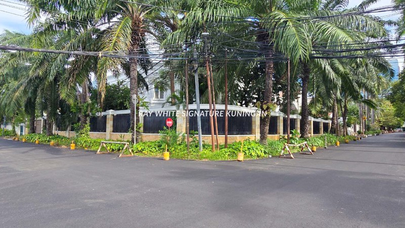 Jual Rumah Mewah di Lokasi Premium Jl. Patra Kuningan Raya, Setiabudi