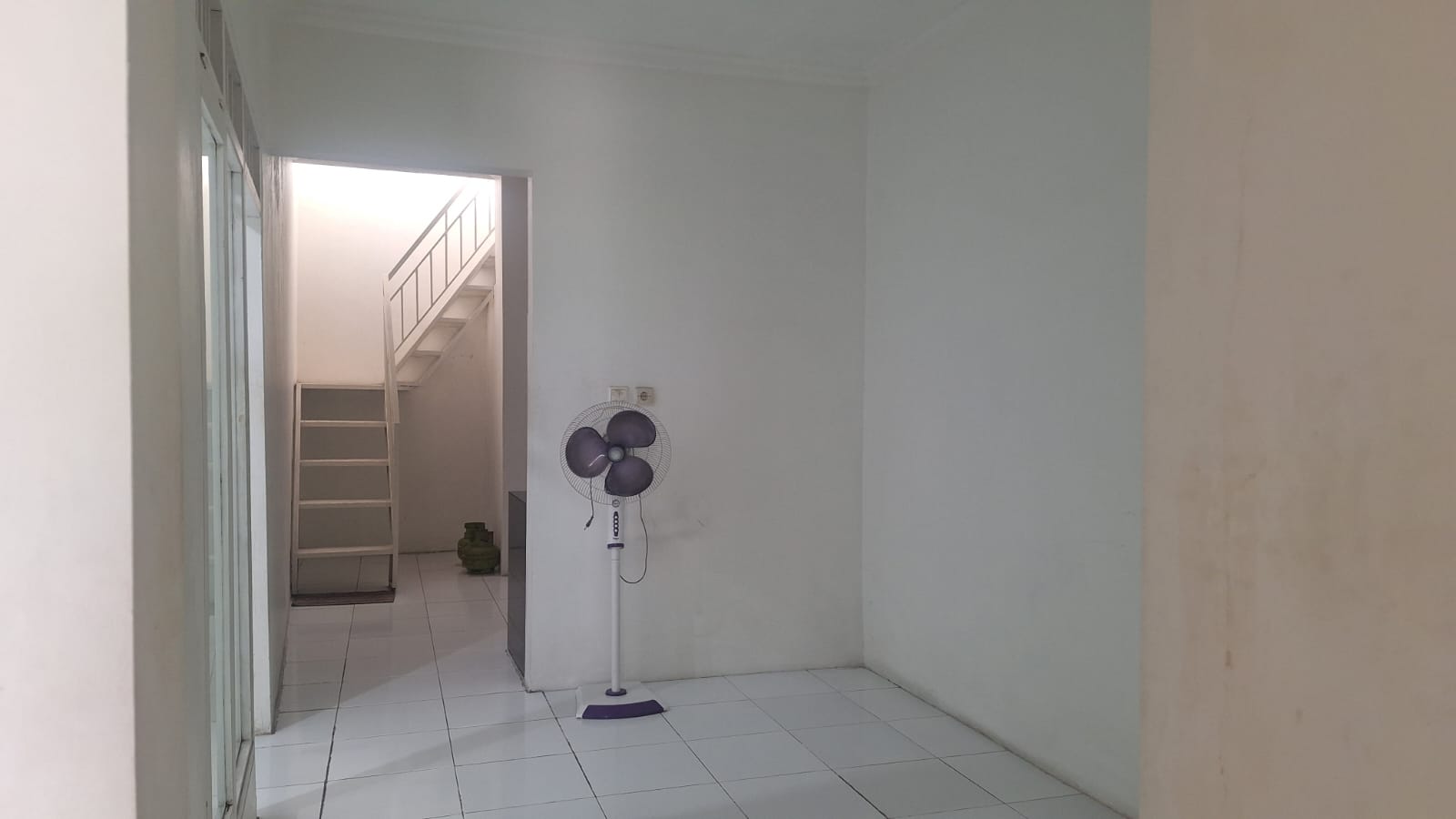 Rumah 1 lantai  minimalis dan Rapih, siap huni ,Harga Nego di Villa Gading Harapan Bekasi