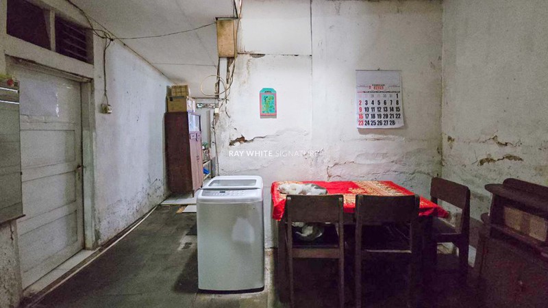 Dijual Rumah Bangunan Lama di Bendungan Hilir