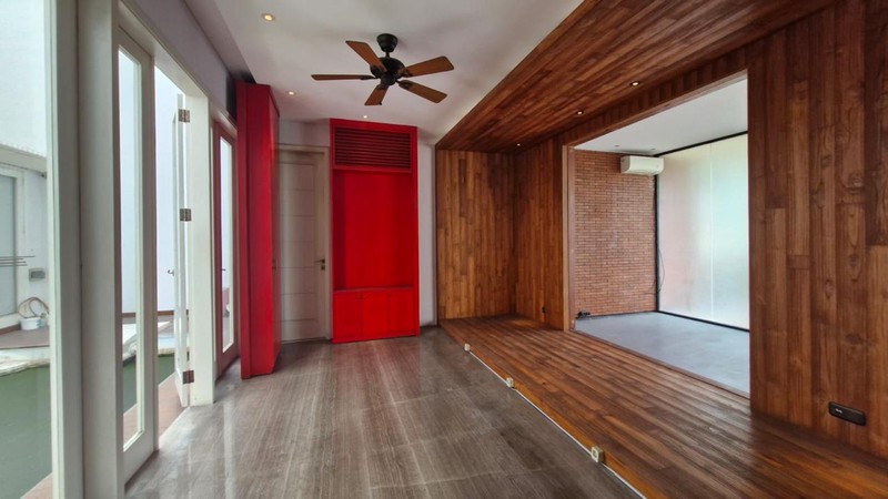 Dijual Rumah Siap Huni Lokasi Strategis Di Kebayoran Lama, Jakarta Selatan