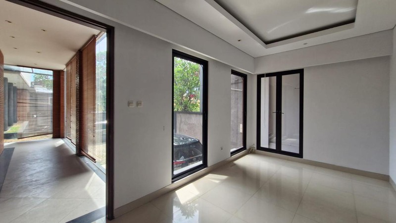 Dijual Rumah Siap Huni Lokasi Strategis Di Kebayoran Lama, Jakarta Selatan