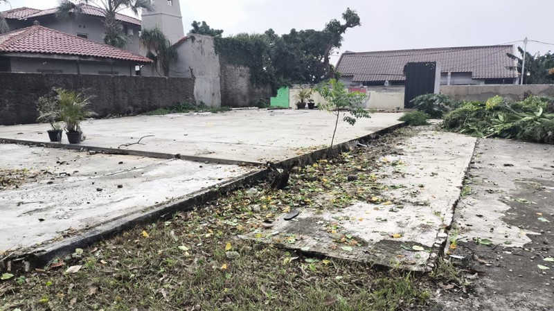 Kavling Luas di Jl H Adam Malik, Kreo Selatan, Larangan, Tangerang. Tiga Menit dari Halte TJ Petukangan D'MASIV