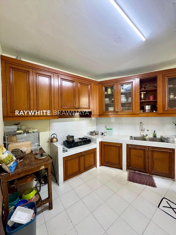 Rumah Bangunan Kokoh Colonial Classic Area Cipete Selatan