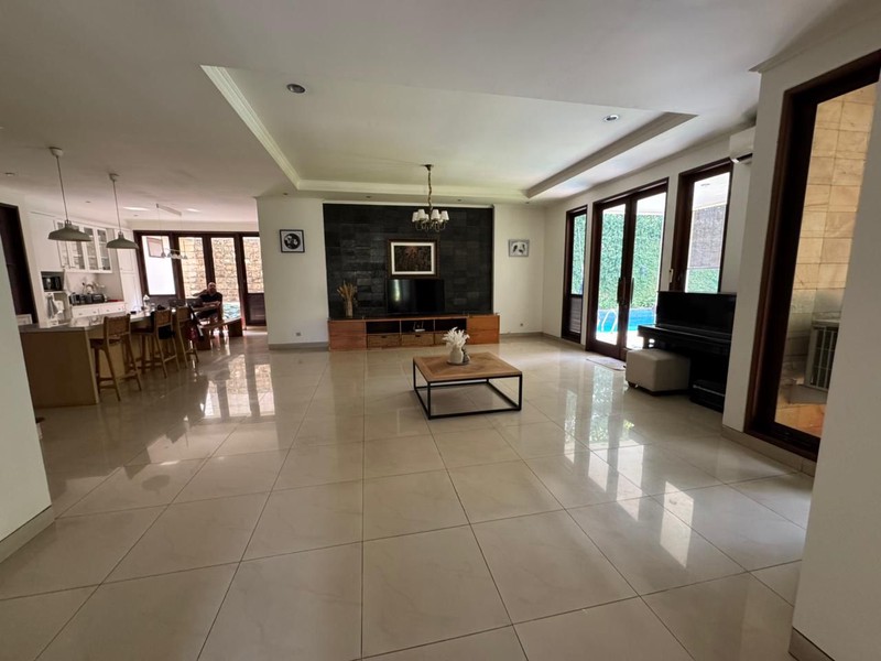 Sewa Rumah Luas Mutiara Kemang Jalan Madrasah Jakarta Selatan