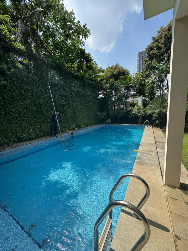 Sewa Rumah Luas Mutiara Kemang Jalan Madrasah Jakarta Selatan