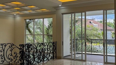 Rumah Mewah Impian Dengan Kolam Renang di Area Pondok Indah