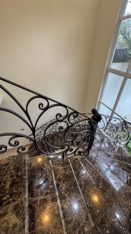 Rumah Mewah Impian Dengan Kolam Renang di Area Pondok Indah