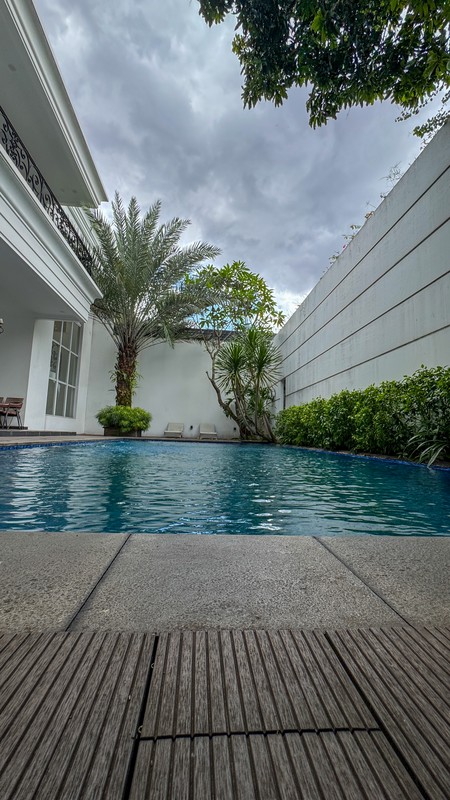 Rumah Mewah Impian Dengan Kolam Renang di Area Pondok Indah