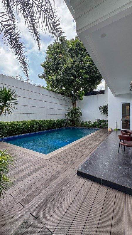 Rumah Mewah Impian Dengan Kolam Renang di Area Pondok Indah