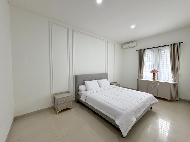 Rumah 2 Lantai Full Furnish di Puspita Loka BSD Dekat Tol