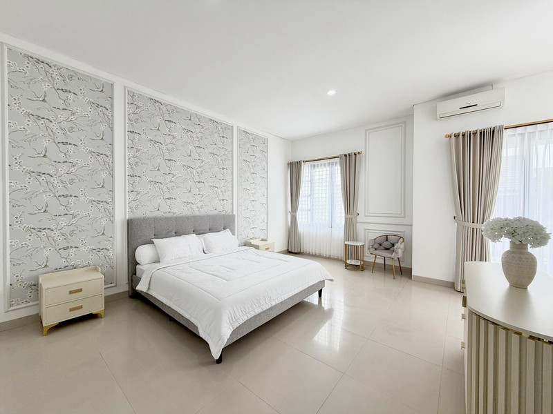 Rumah 2 Lantai Full Furnish di Puspita Loka BSD Dekat Tol