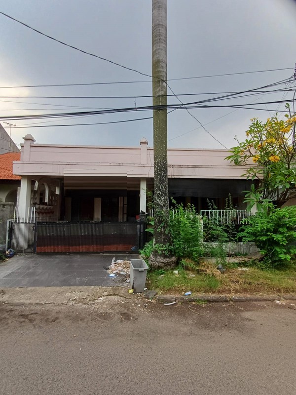 Rumah 2 lantai, lokasi strategis di Bintaro - Jaksel