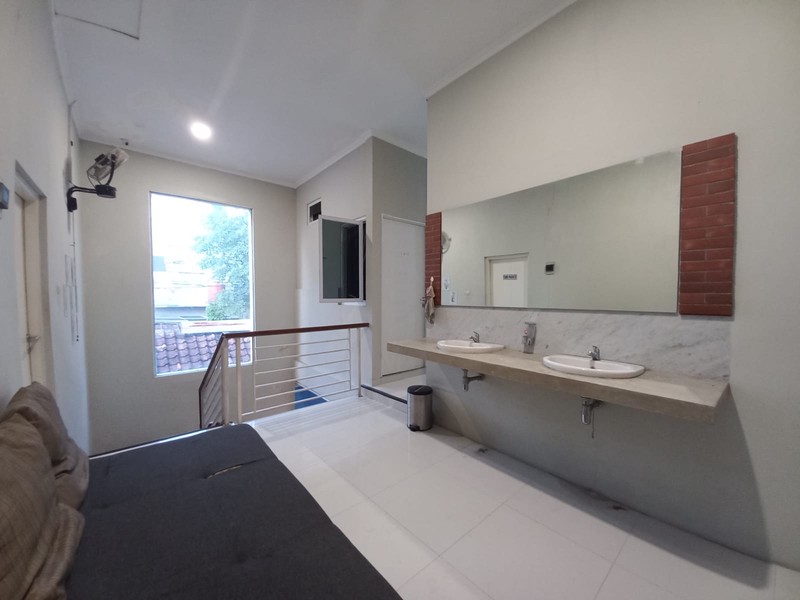 Homestay Strategis 15 Menit ke UGM - Investasi Menguntungkan di Jantung Sleman.