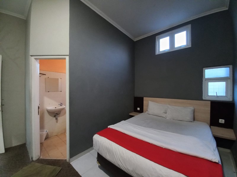 Homestay Strategis 15 Menit ke UGM - Investasi Menguntungkan di Jantung Sleman.