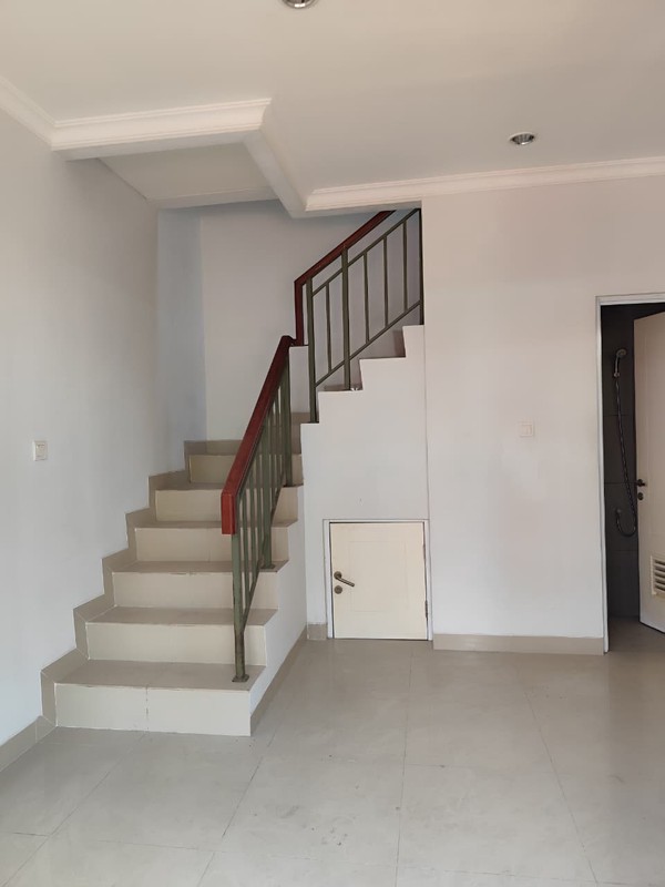 Rumah Nyaman 2 Lantai di Malibu Village Gading Serpong Tangerang dekat Aniva Junction Lokasi Strategis & Lingkungan Asri