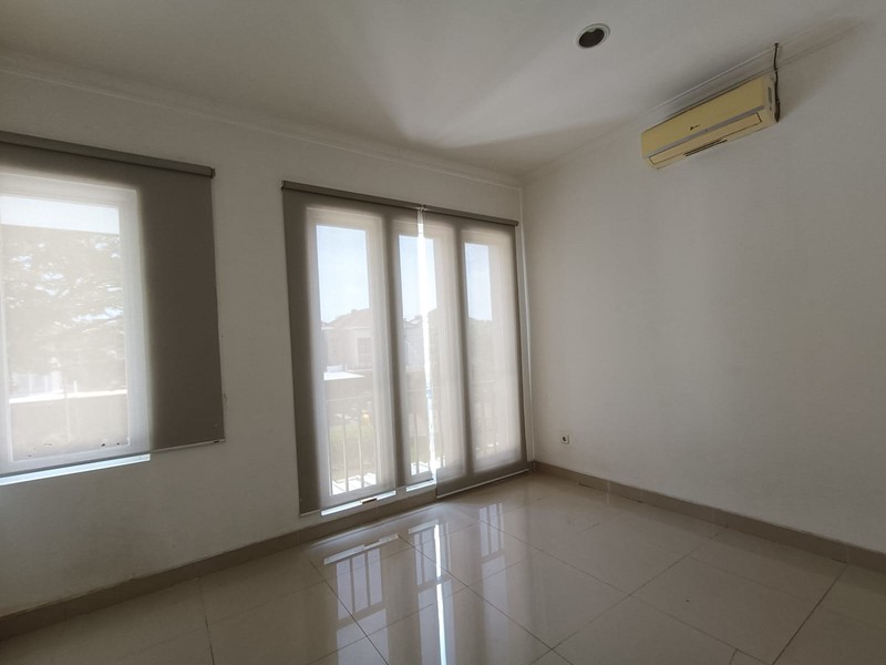 Disewakan Rumah Cluster Water Spring , Grand Wisata - Bekasi