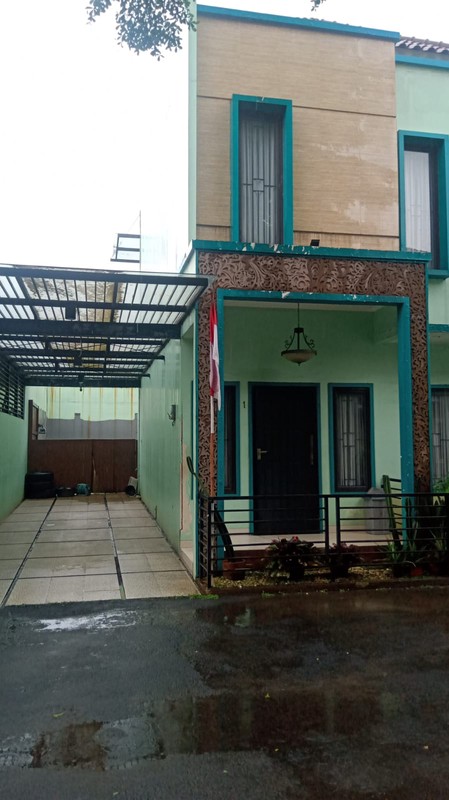 Dijual Cepat Rumah Nyaman Full Fasilitas di Tran Village Cibubur, Jakarta Timur 