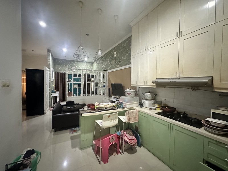 Dijual Cepat Rumah Nyaman Full Fasilitas di Tran Village Cibubur, Jakarta Timur 