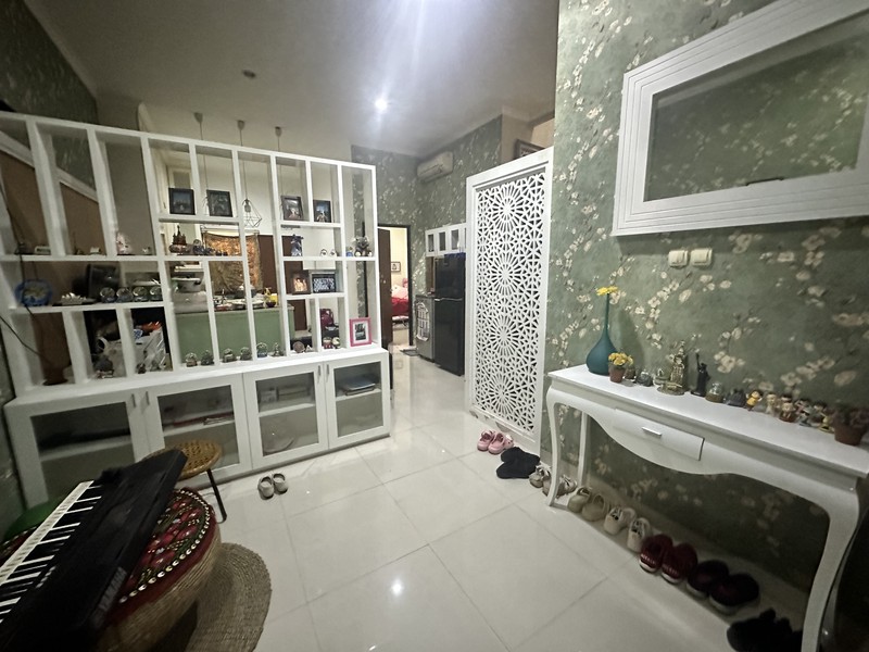 Dijual Cepat Rumah Nyaman Full Fasilitas di Tran Village Cibubur, Jakarta Timur 