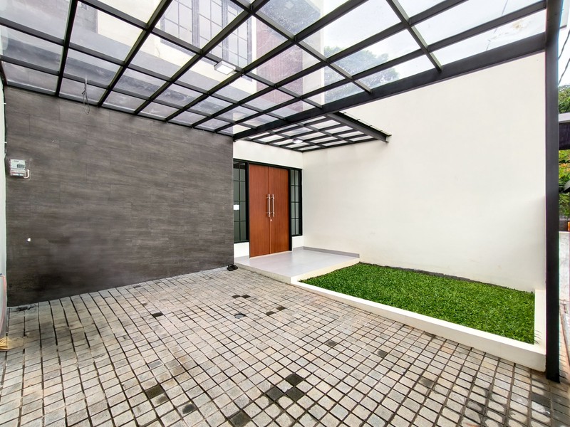 Rumah Baru,lokasi oke di Graha Raya Tangerang selatan