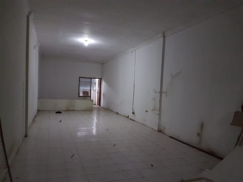 Sewa Ruko 3 Lantai Raya Darmo Baru Barat Lokasi Strategis 