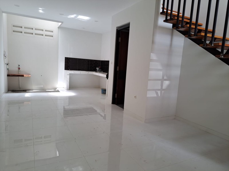 Dijual Rumah Baru di jl Leuwisari Bandung
