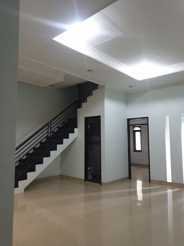 DIJUAL RUMAH SIAP HUNI SINGGASANA