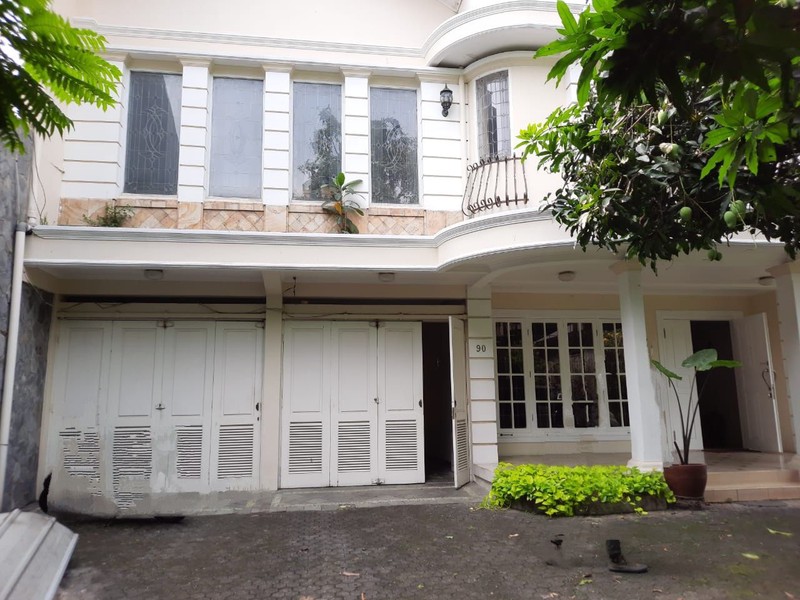 Rumah Hitung Tanah Area Cipete