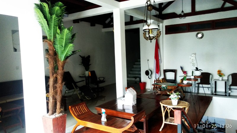 Rumah Hitung Tanah Area Cipete