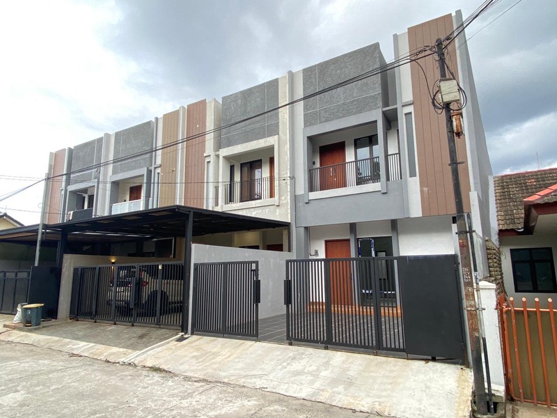 Cinere megapolitan luas 114 brand new 4kamar