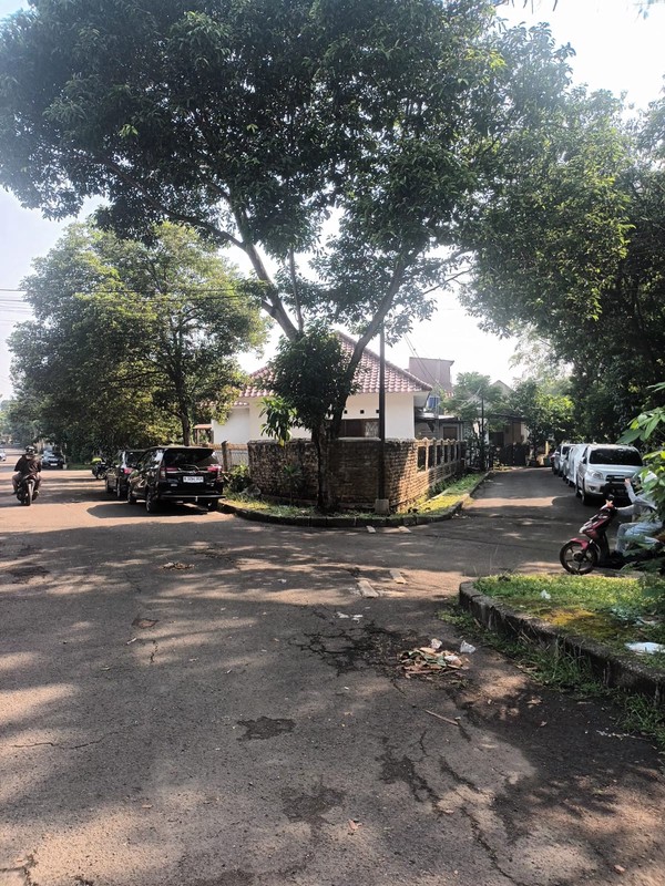 Flash Sale. Rumah luas Villa Melati Mas, Serpong