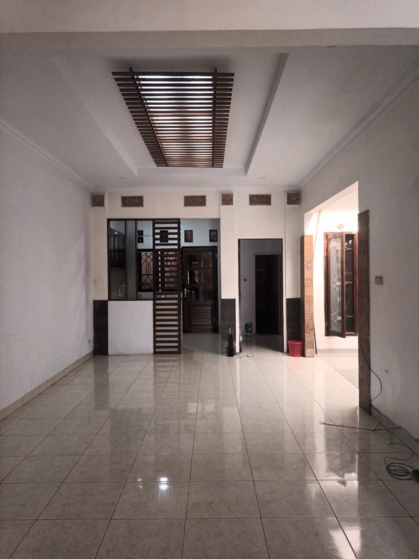 Flash Sale. Rumah luas Villa Melati Mas, Serpong