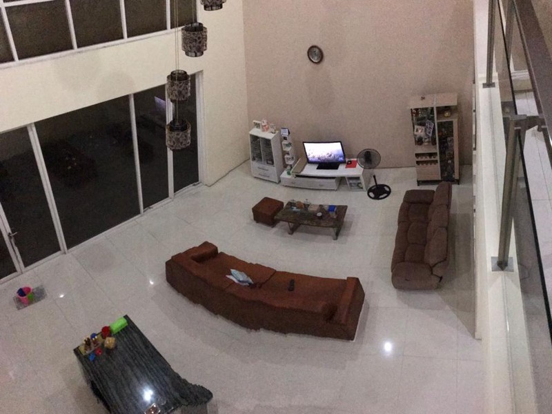 Rumah Modern Minimalis Royal Residence Cluster De Rosenburg 