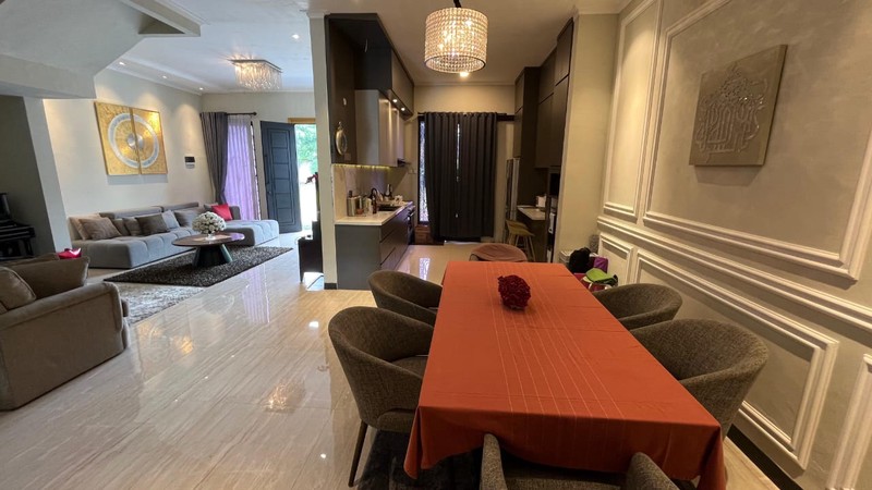 Rumah Siap Huni dan strategis di Bali View Cirendeu