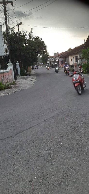 Rumah + Toko Komersial Di Jalan Anggrek Maguwoharjo, Sleman