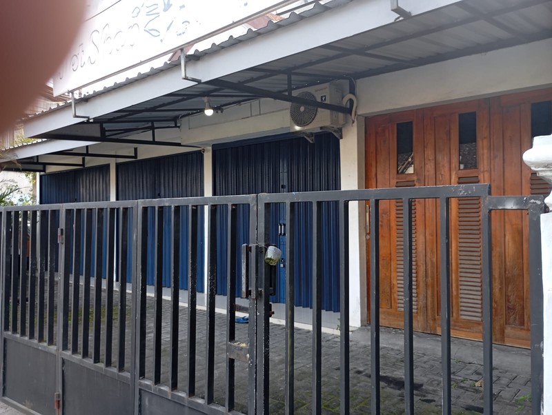 Rumah + Toko Komersial Di Jalan Anggrek Maguwoharjo, Sleman