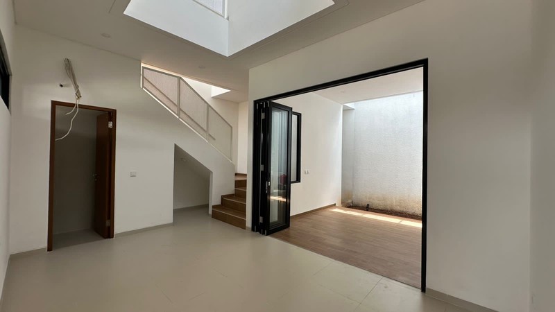 [Brand New] Rumah 2 Lantai Siap Huni dengan Hunian Nyaman dan Asri @Ciputat