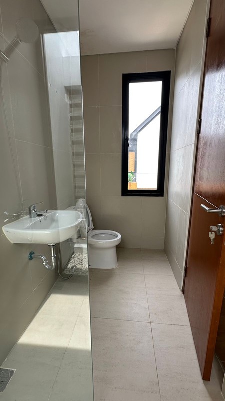 [Brand New] Rumah 2 Lantai Siap Huni dengan Hunian Nyaman dan Asri @Ciputat