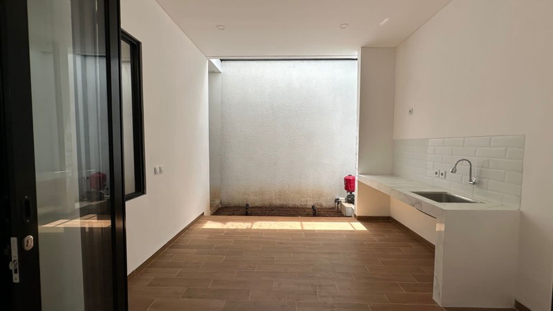 [Brand New] Rumah 2 Lantai Siap Huni dengan Hunian Nyaman dan Asri @Ciputat