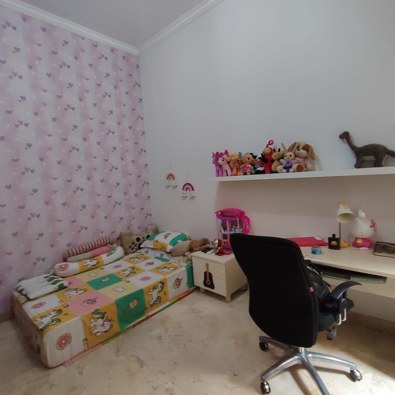 Rumah Bagus Di Komp Pribadi, Jl Raya Condet Jakarta Timur