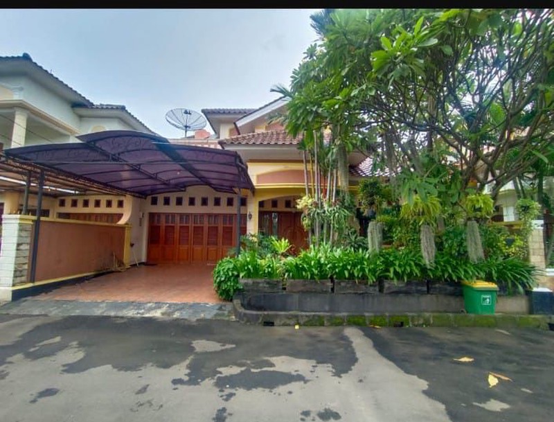 Rumah Bagus Di Komp Pribadi, Jl Raya Condet Jakarta Timur