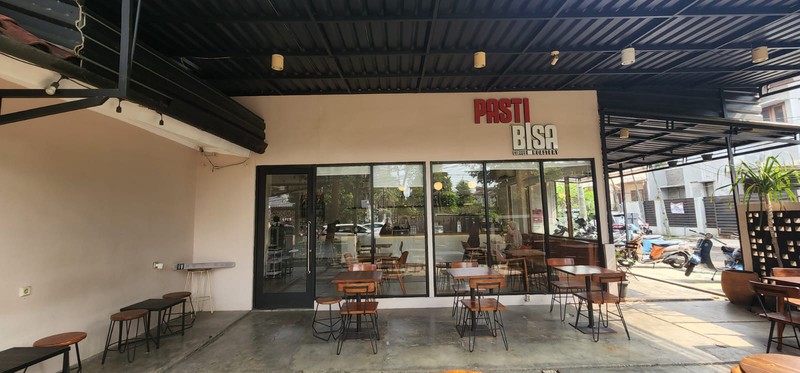 Ruang Usaha Strategis letak di pinggir jalan utama sektor 9 Bintaro Jaya