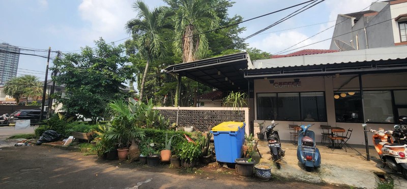 Ruang Usaha Strategis letak di pinggir jalan utama sektor 9 Bintaro Jaya