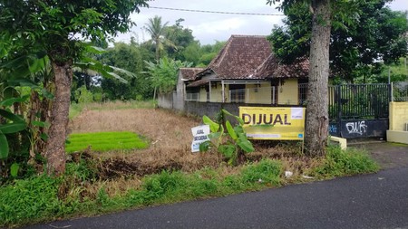 Tanah Strategis 427 Meter Persegi, Berada Tepat Di Pinggir Jalan, Triharjo, Sleman