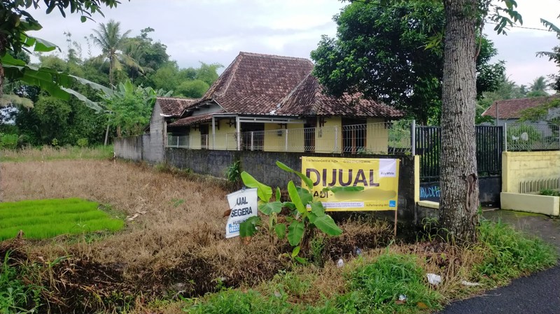 Tanah Strategis 427 Meter Persegi, Berada Tepat Di Pinggir Jalan, Triharjo, Sleman