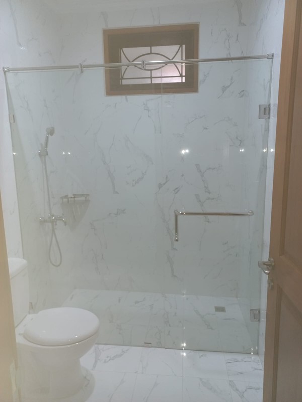 Sewa Rumah Pakuwon Indah Full Furnished Dekat Graha Family, Pakuwon Mall, National Hospital, Sampoerna Academy