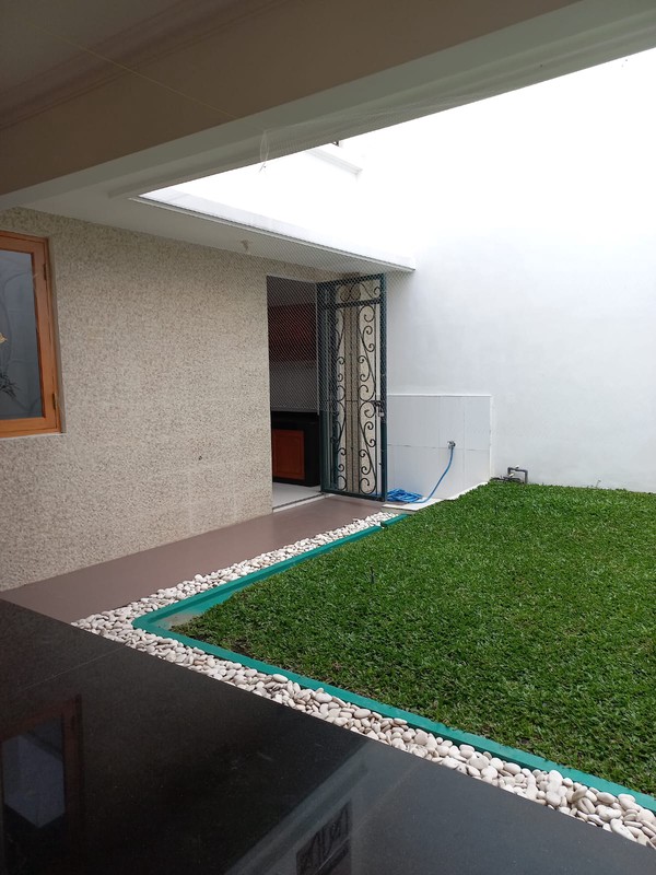 Sewa Rumah Pakuwon Indah Full Furnished Dekat Graha Family, Pakuwon Mall, National Hospital, Sampoerna Academy