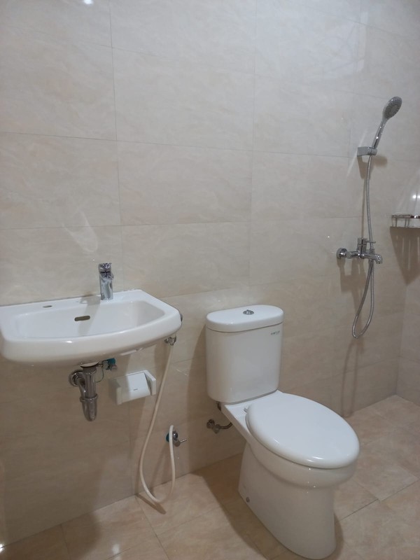 Sewa Rumah Pakuwon Indah Full Furnished Dekat Graha Family, Pakuwon Mall, National Hospital, Sampoerna Academy