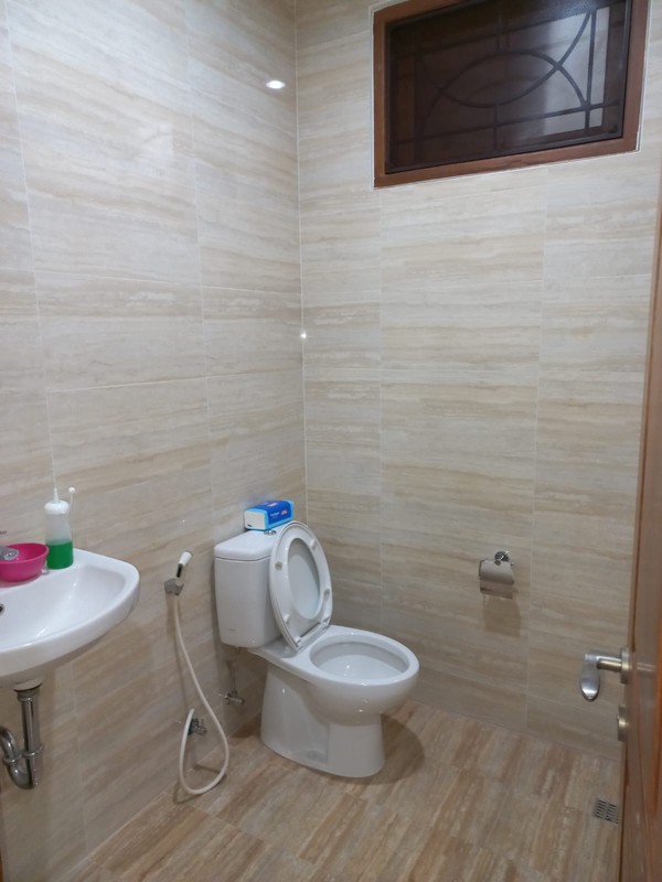 Sewa Rumah Pakuwon Indah Full Furnished Dekat Graha Family, Pakuwon Mall, National Hospital, Sampoerna Academy