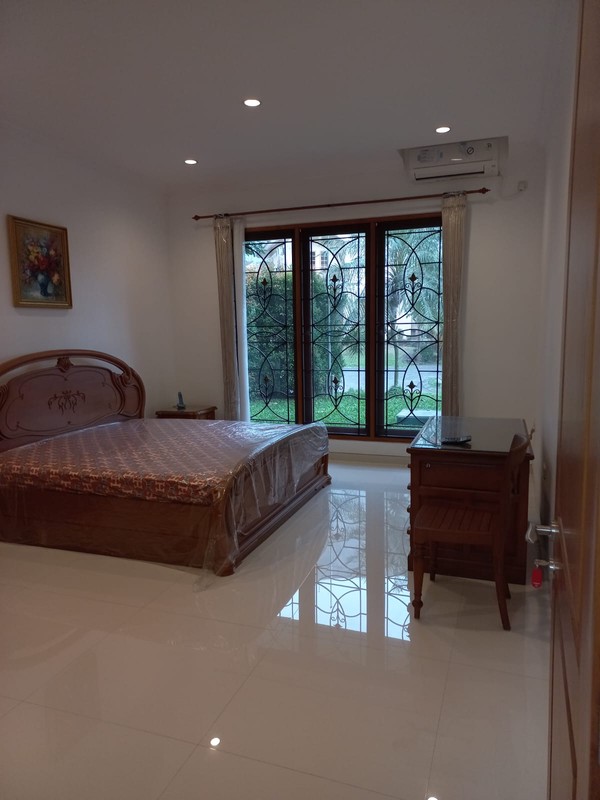 Sewa Rumah Pakuwon Indah Full Furnished Dekat Graha Family, Pakuwon Mall, National Hospital, Sampoerna Academy